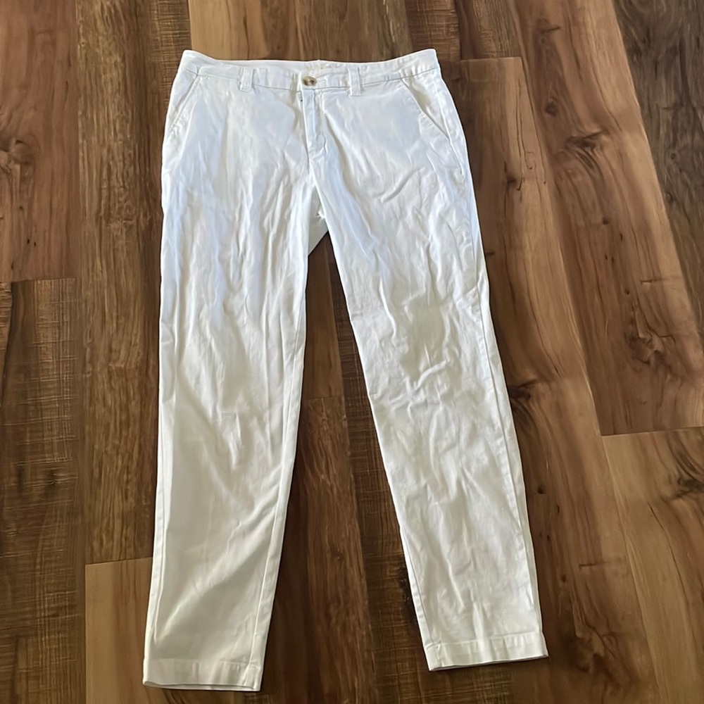 Maison Jules weekend casual size 6 white khakis pants